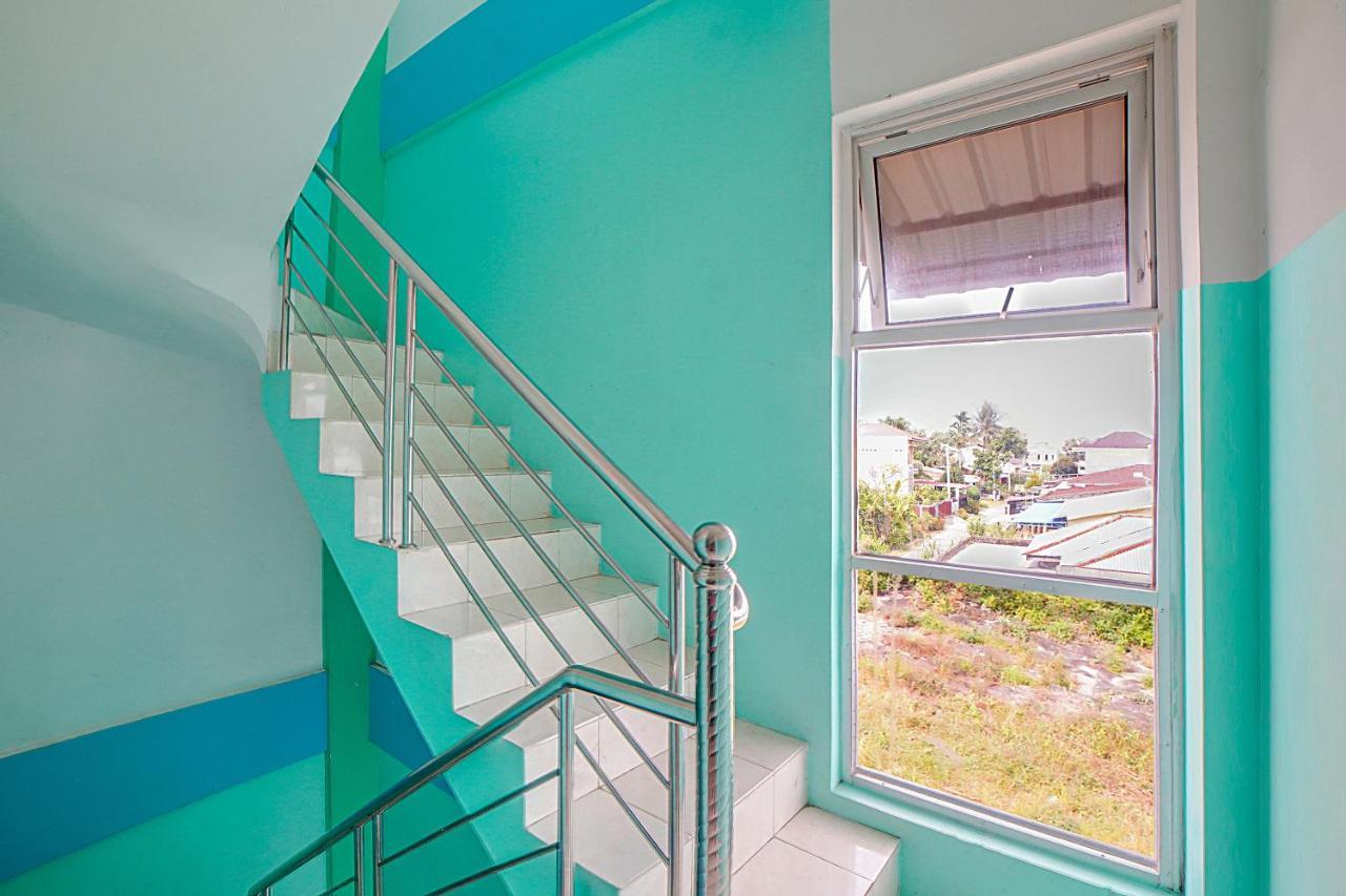 Oyo 90637 Rumah Ni Karo Medan Extérieur photo