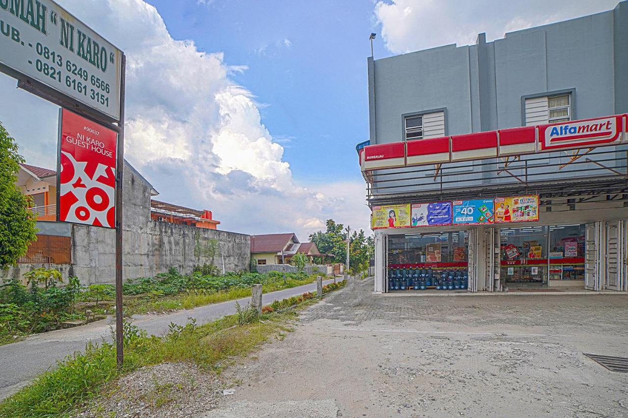 Oyo 90637 Rumah Ni Karo Medan Extérieur photo