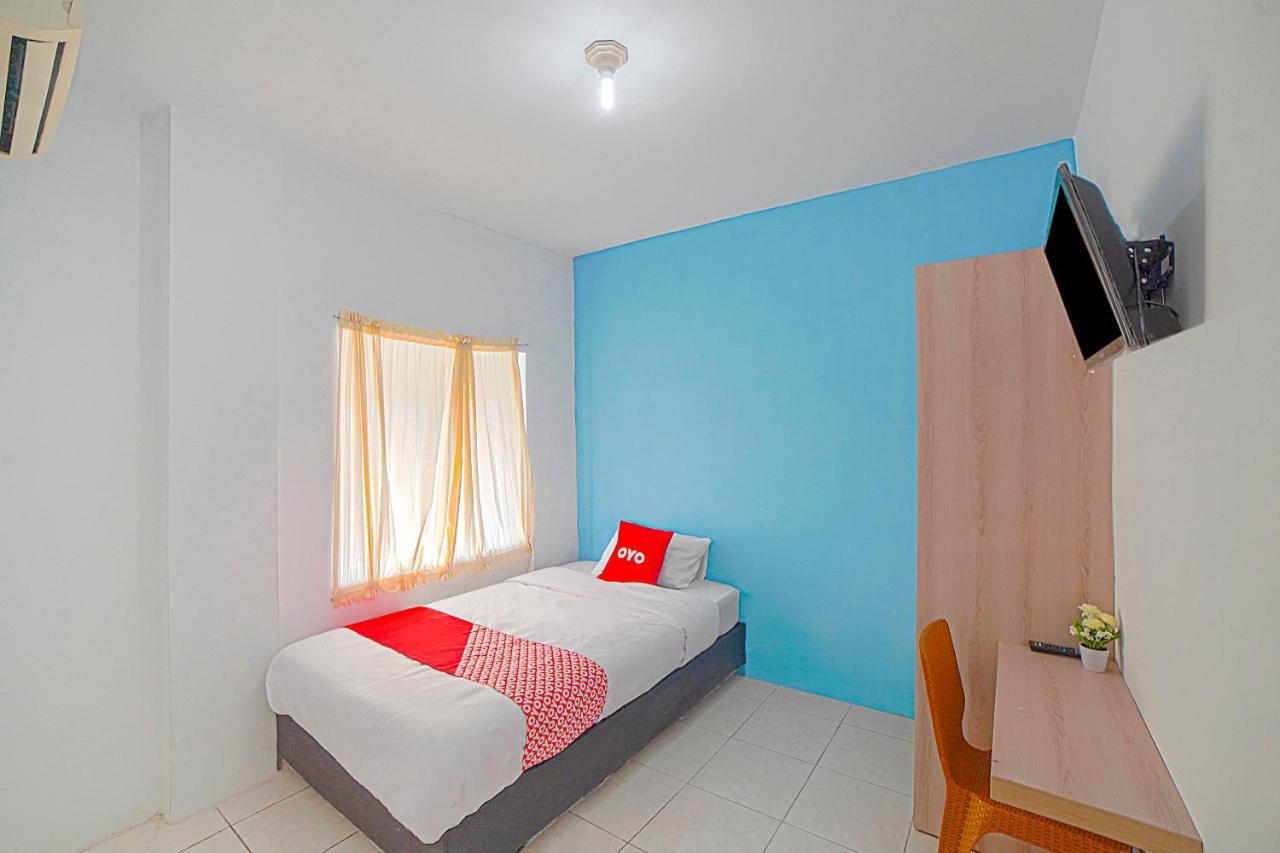 Oyo 90637 Rumah Ni Karo Medan Extérieur photo