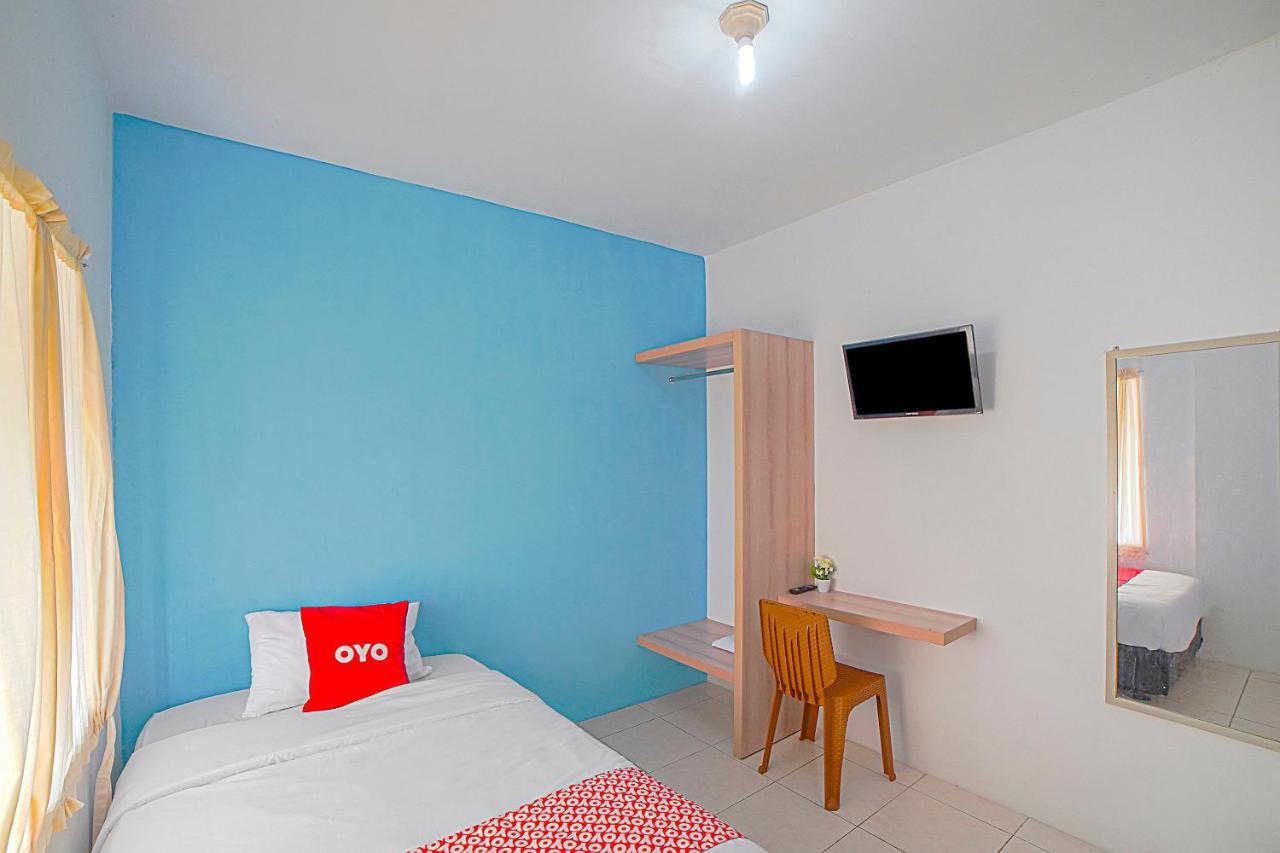 Oyo 90637 Rumah Ni Karo Medan Extérieur photo