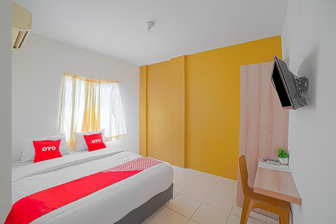 Oyo 90637 Rumah Ni Karo Medan Extérieur photo