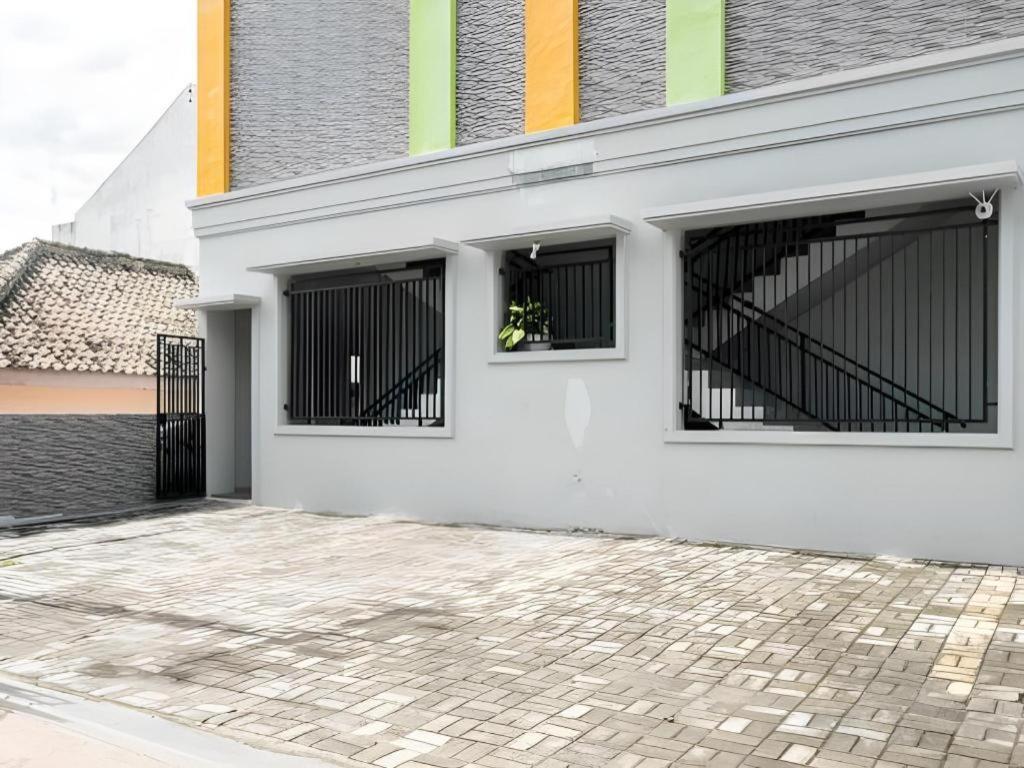 Oyo 90637 Rumah Ni Karo Medan Extérieur photo